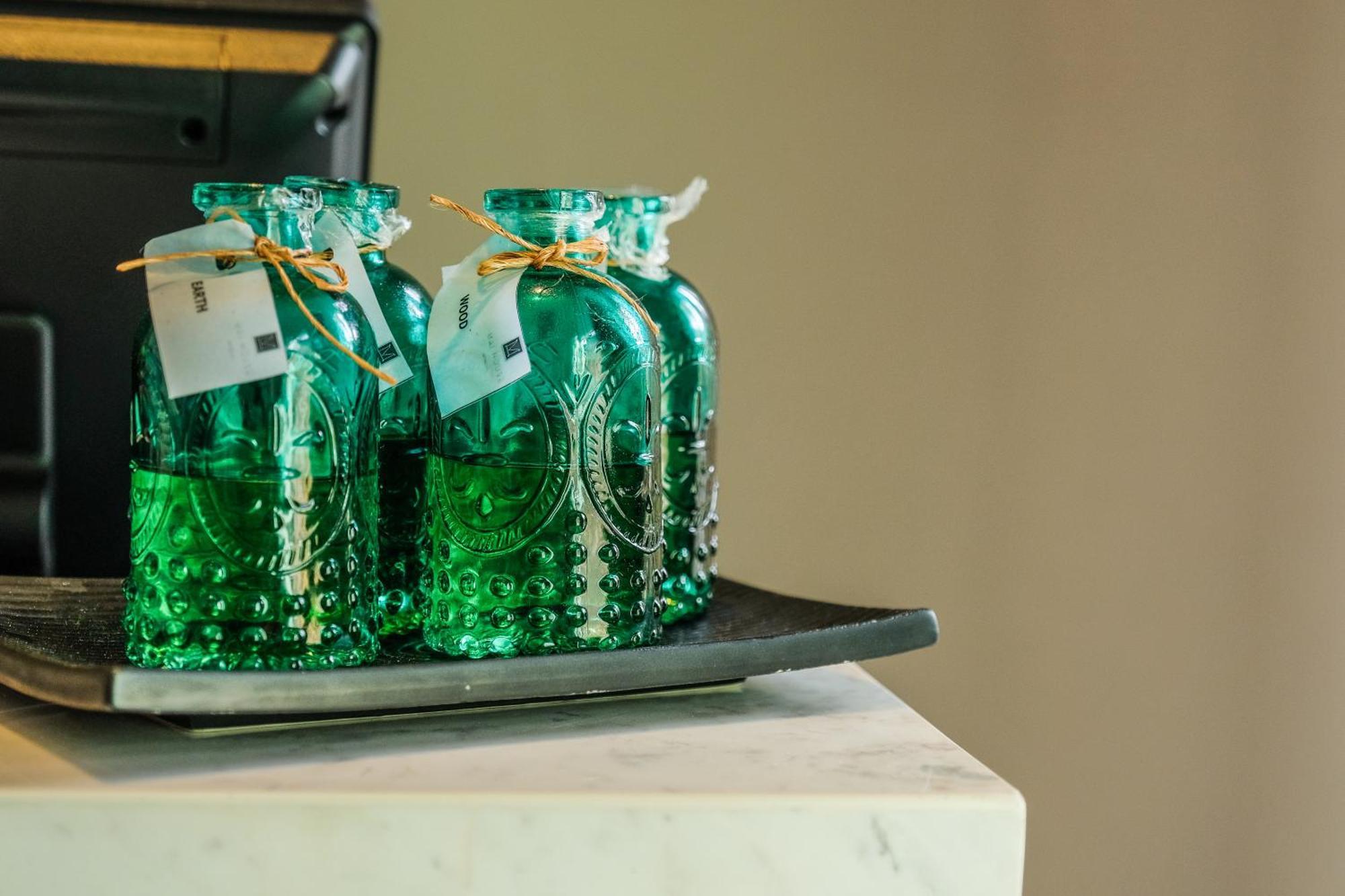 Fusion Suites Phuket Patong Exterior foto Bottles of absinthe