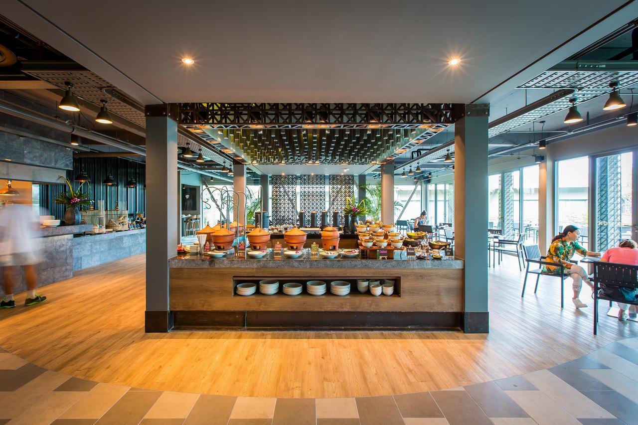 Fusion Suites Phuket Patong Exterior foto The interior of the lounge