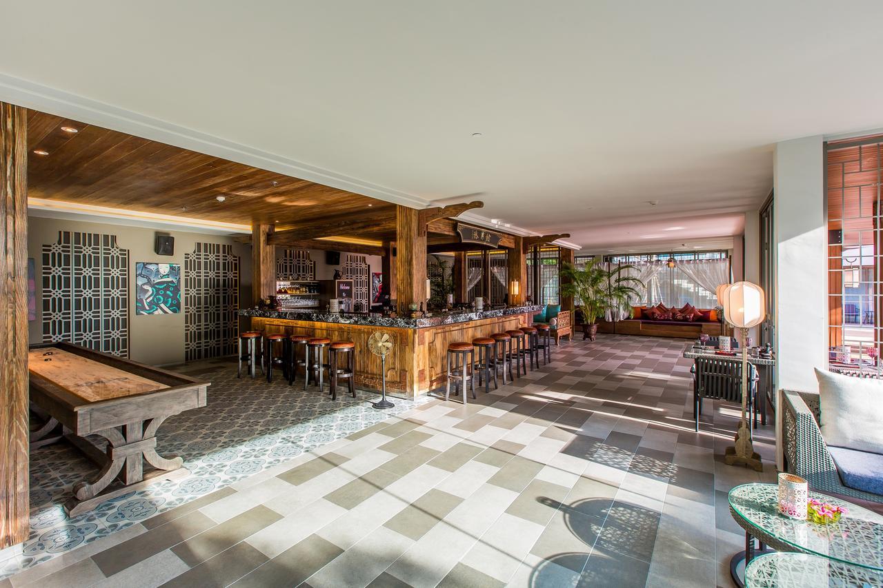 Fusion Suites Phuket Patong Exterior foto The lobby of the hotel